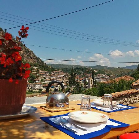 Teo'S Guest House Berat Dış mekan fotoğraf