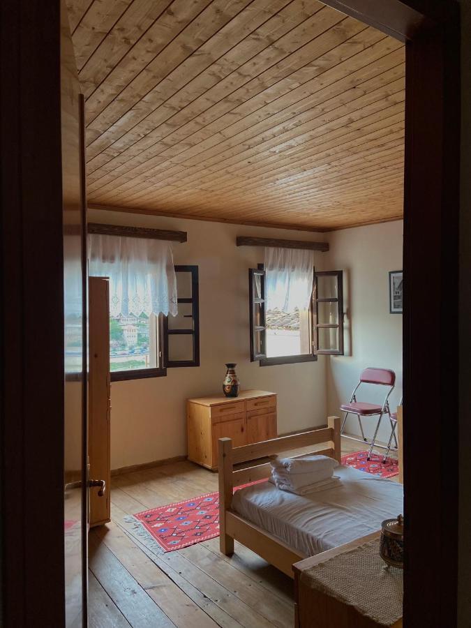 Teo'S Guest House Berat Dış mekan fotoğraf