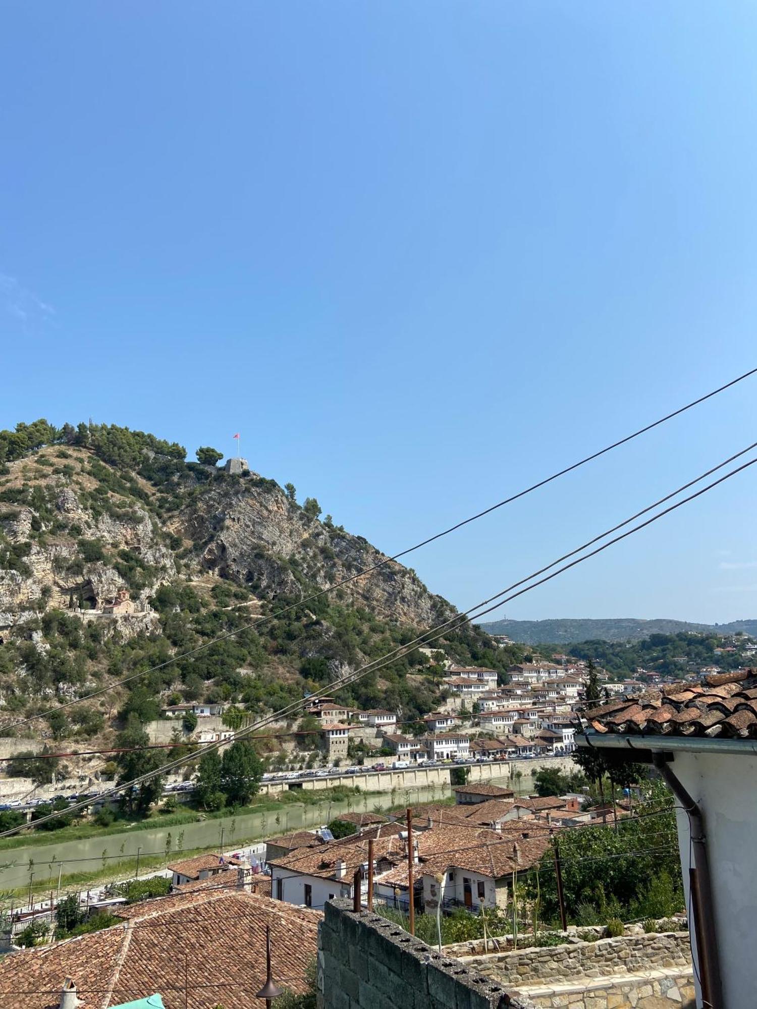 Teo'S Guest House Berat Dış mekan fotoğraf