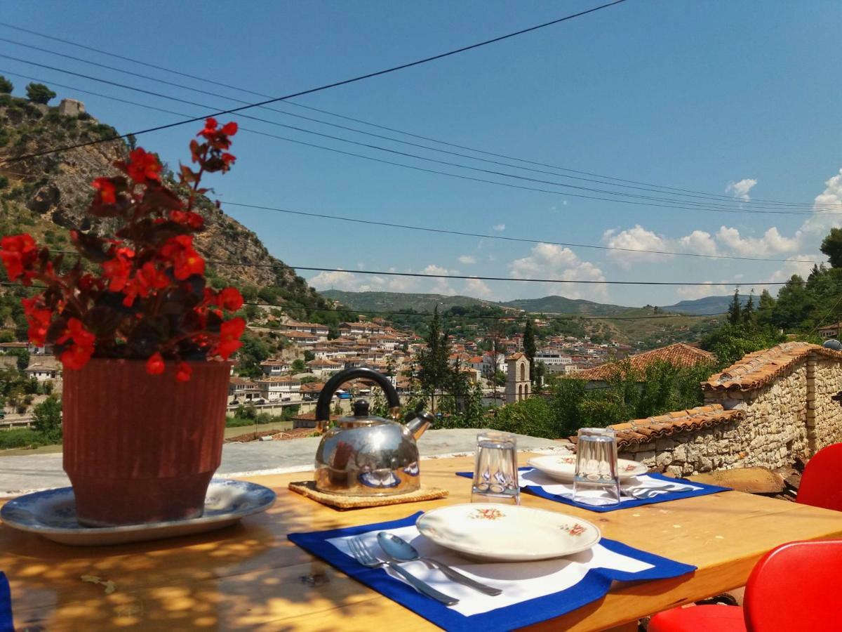 Teo'S Guest House Berat Dış mekan fotoğraf