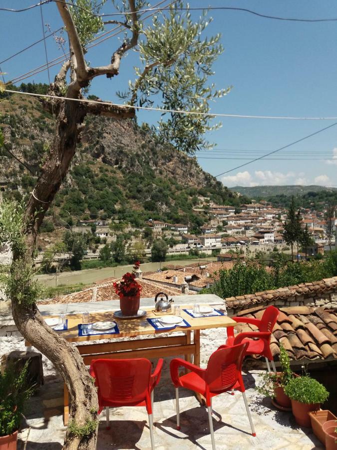 Teo'S Guest House Berat Dış mekan fotoğraf